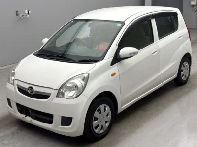 Daihatsu MIRA  с аукциона в Японии