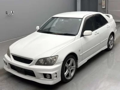 Toyota ALTEZZA  с аукциона в Японии