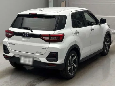 Toyota RAIZE  с аукциона в Японии