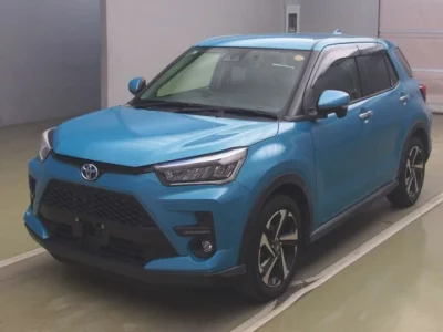 Toyota RAIZE  с аукциона в Японии