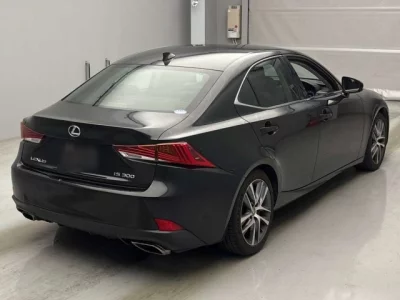 Lexus IS