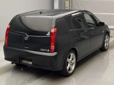 Toyota OPA  с аукциона в Японии