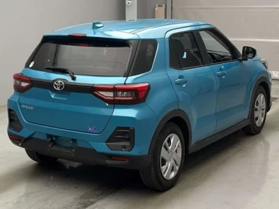 Toyota RAIZE  с аукциона в Японии