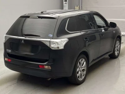 Mitsubishi OUTLANDER PHEV