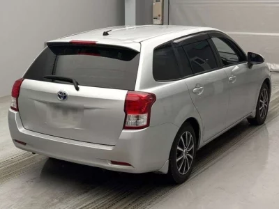 Toyota COROLLA FIELDER  с аукциона в Японии