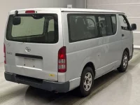 Toyota HIACE VAN лот № 62070 оценка R  с аукциона в Японии 1