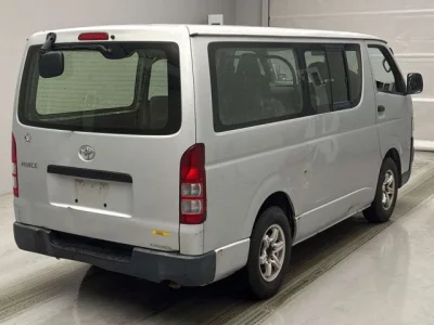 Toyota HIACE VAN  с аукциона в Японии