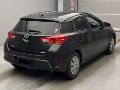 Toyota AURIS  с аукциона в Японии