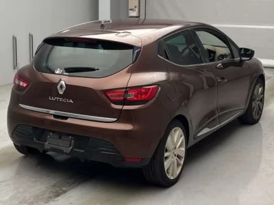 Renault LUTECIA  с аукциона в Японии