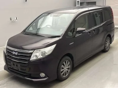Toyota NOAH  с аукциона в Японии