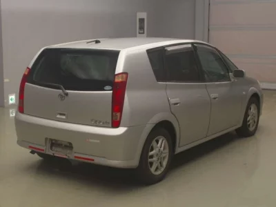 Toyota OPA  с аукциона в Японии
