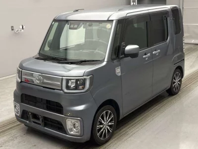 Toyota Pixis Mega