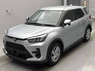 Toyota RAIZE  с аукциона в Японии