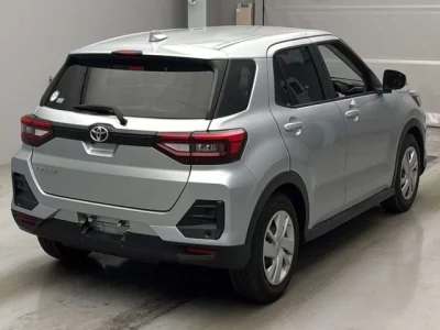 Toyota RAIZE  с аукциона в Японии