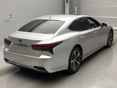 Lexus LS  с аукциона в Японии