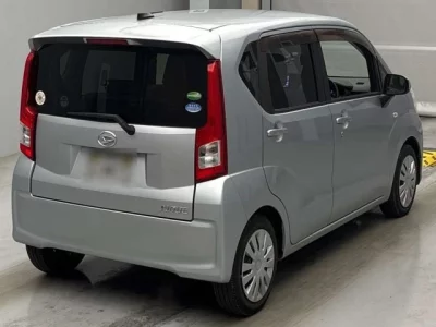 Daihatsu MOVE  с аукциона в Японии