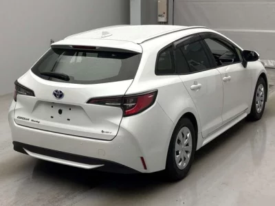 Toyota COROLLA TOURING  с аукциона в Японии
