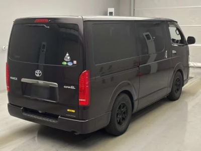 Toyota HiAce Van