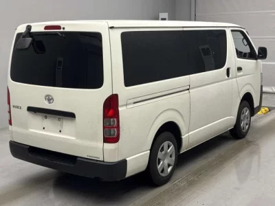 Toyota HIACE VAN  с аукциона в Японии