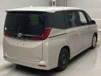 Toyota NOAH лот № 528 оценка 3.5  с аукциона в Японии 1