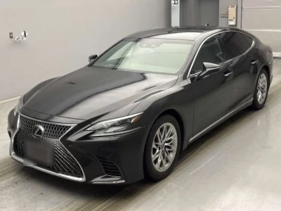 Lexus LS  с аукциона в Японии