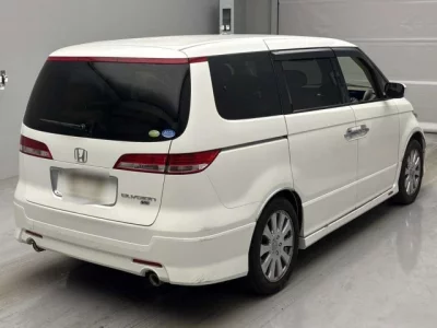 Honda ELYSION  с аукциона в Японии