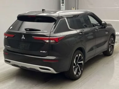 Mitsubishi OUTLANDER PHEV