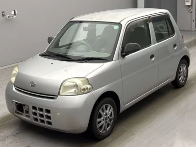Daihatsu Esse