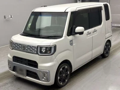 Daihatsu WAKE  с аукциона в Японии