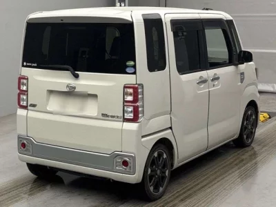 Daihatsu WAKE  с аукциона в Японии