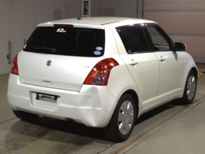 Suzuki SWIFT  с аукциона в Японии