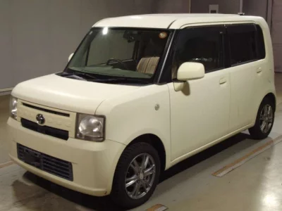 Toyota PIXIS SPACE  с аукциона в Японии