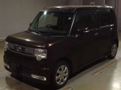 Toyota PIXIS SPACE  с аукциона в Японии