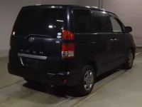 Toyota NOAH лот № 4083 оценка 3  с аукциона в Японии 1