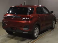 Toyota RAIZE лот № 77 оценка R  с аукциона в Японии 1