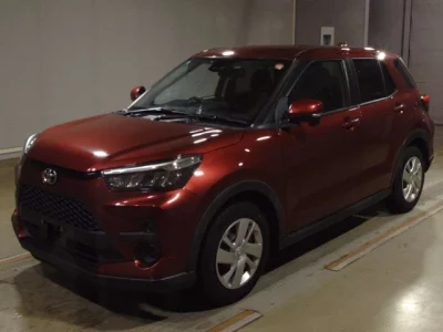 Toyota RAIZE  с аукциона в Японии