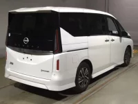 Nissan SERENA лот № 2198 оценка 4  с аукциона в Японии 1