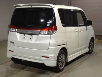 Mitsubishi DELICA D2