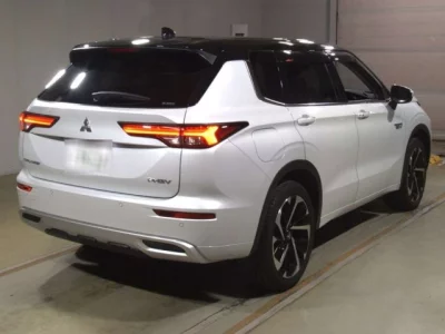 Mitsubishi OUTLANDER PHEV