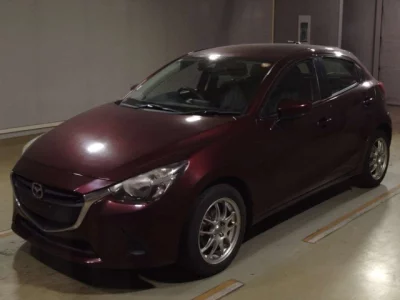 Mazda DEMIO  с аукциона в Японии