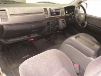 Toyota HIACE VAN лот № 70115 оценка R  с аукциона в Японии 3