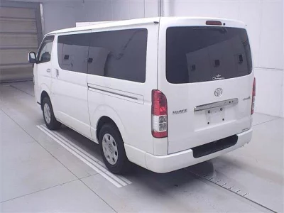 Toyota HiAce Van