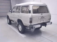 Toyota LAND CRUISER лот № 8070 оценка R  с аукциона в Японии 1