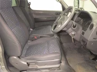 Nissan CARAVAN VAN лот № 70082 оценка 3.5  с аукциона в Японии 4