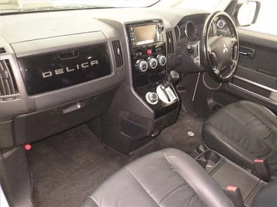 Mitsubishi DELICA D5