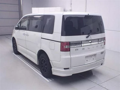 Mitsubishi DELICA D5