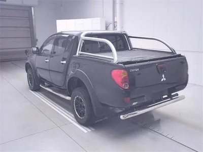 Mitsubishi TRITON