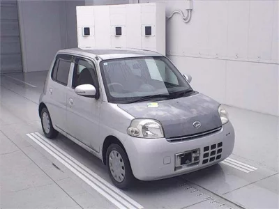 Daihatsu Esse