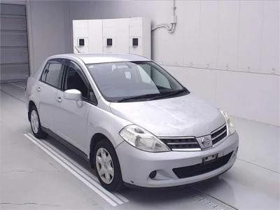 Nissan TIIDA LATIO