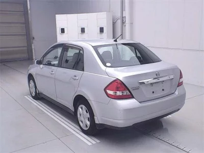 Nissan TIIDA LATIO